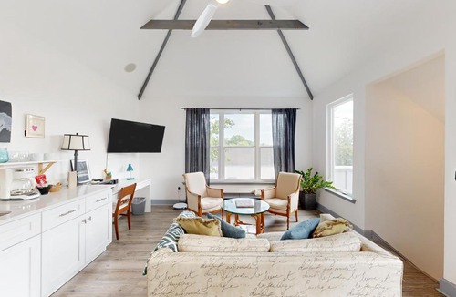 Summerhill Apartment | Braves Bungalow