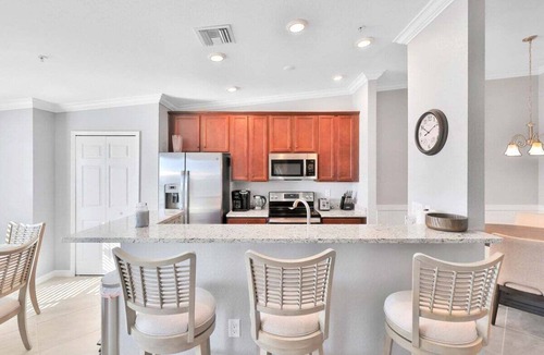 Lakewood Ranch Condo | Breathtaking 3 BR condo with lake views in Lakewood National Golf Club - Shades Of Summer