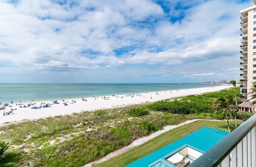 Marco Island Apartment | Breathtaking Sunsets @ This Beachfront Beauty, On-Site Restaurant/Tiki Bar
