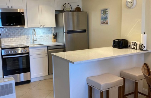 Vanderbilt Beach Condo | Breathtaking view of GULF, BAY and SUNSET from the room