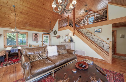 Glenville House | Breathtaking Views from this amazing mountain getaway
