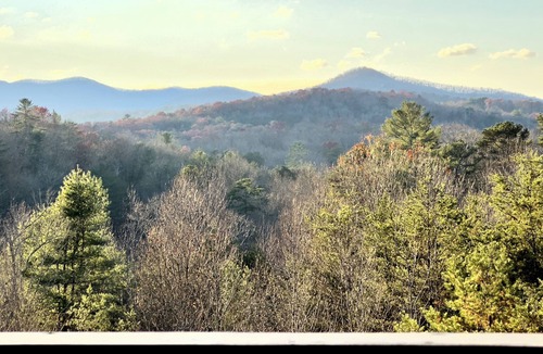 Foxfire Estates House | Breathtaking views! Prime location! Huge Game room! Hot tub! Fire pit!