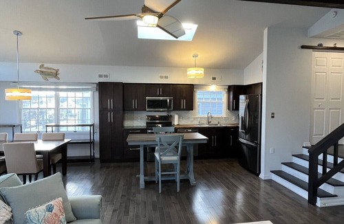 South End Condo | Bright & Airy Condo in South End Ocean City