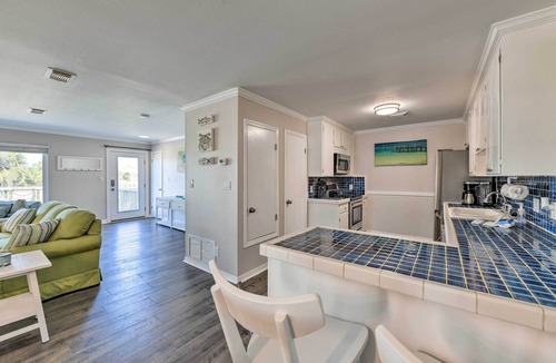 Perdido Key Coves One House | Bright & Chic Pensacola Townhouse w/Sunroom!