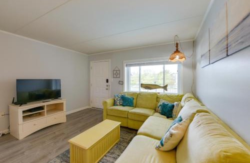 Admiral Estates House | Bright Condo Half-Block to Cape May Beach!