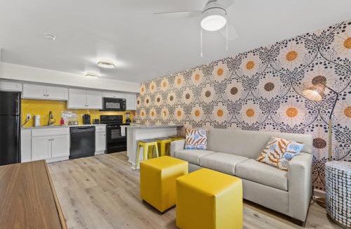 Windy Hill Apartment | Bright & Cozy 1BR Pets Welcome Here