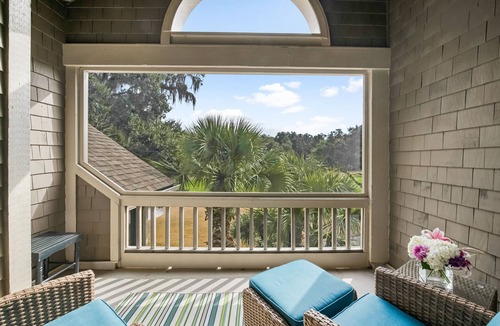 Seabrook Island Villa | Bright, Fresh & Sunny! Private pool. 3 screened in porches. Close to beach.