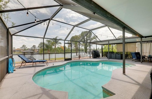 Lakeview Village House | Bright Getaway with Ski Lake, 11 Miles to Dtwn Tampa