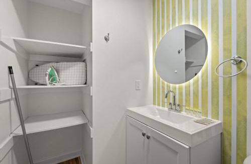 Windy Hill Apartment | Bright & Modern Studio Pet Approved