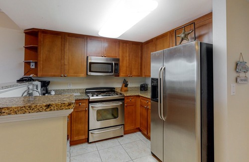 Fort Walton Beach Condo | Bright & Spacious Condo On Okaloosa Island! Waterfall, Lazy River