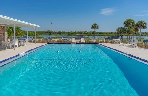 Edgewater House | Bright & Spacious Home with ICW access, two community pools and a boat launch.