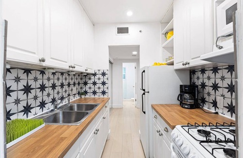 Victoria Park Apartment | Bright Stylish Apt in Las Olas Blvd Victoria Park