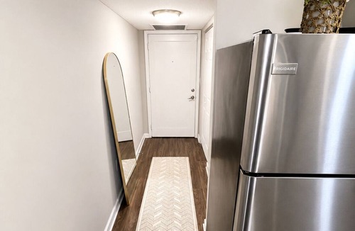 Buckhead Apartment | Bright, stylish studio in the heart of Buckhead.