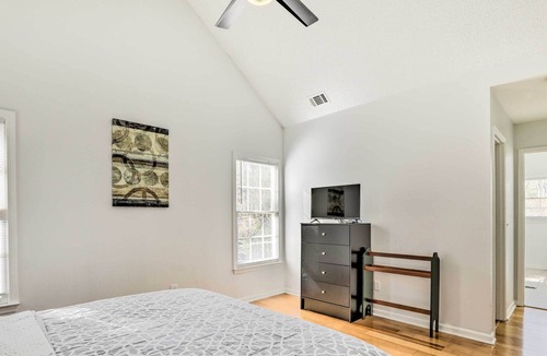 Sugar Hill House | Bright Sugar Hills Home ~ 5 Mi to Lake Lanier