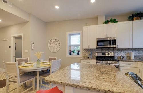 Northeast Apartment | Bright Washington DC Apartment - 2 Mi to Museums