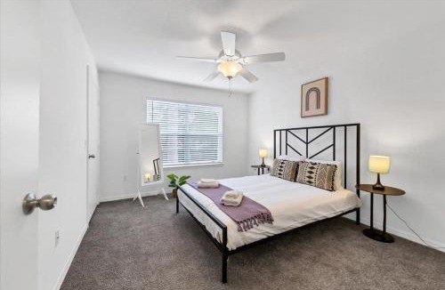 Trailer Estates Apartment | Brilliant & Spacious 1BR w Gym Pool Tennis Court