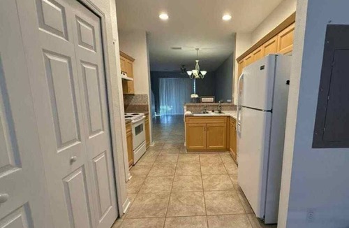 Riverview House | Brilliant townhome with WiFi in Riverview