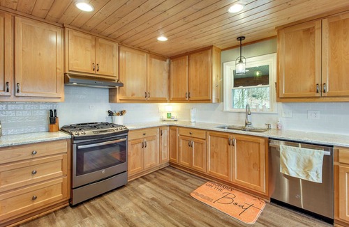 Estill Springs House | Bring Your Boat! Waterfront Stay on Tims Ford Lake