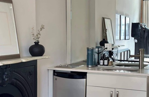 Bedford-Stuyvesant Apartment | Brooklyn artistic studio apartment!