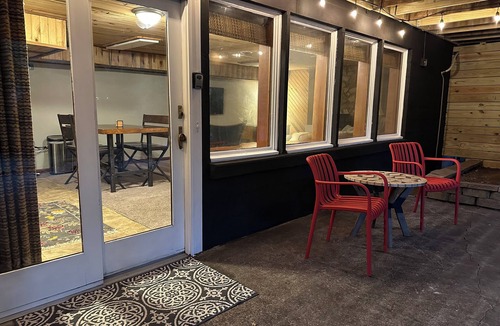 Greenville Apartment | Brookside House 5 mins to downtown Greenville