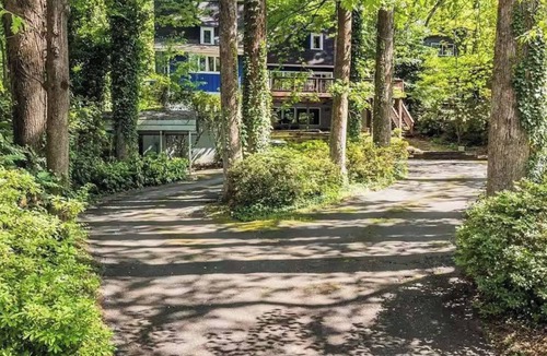 Greenville Apartment | Brookside House 5 mins to downtown Greenville