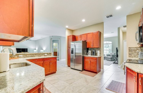 Brooksville House | Brooksville Home ~ 5 Mi to Weeki Wachee Springs!