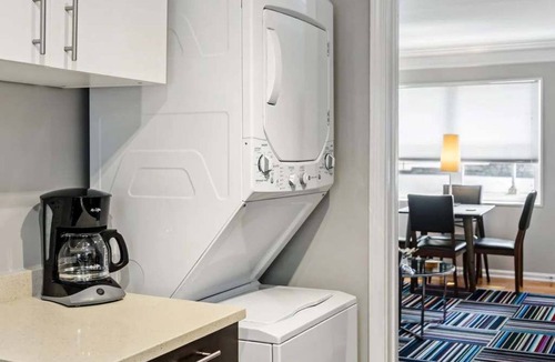 Brookwood Apartment | Brookwood Courtyard by BCA Furnished Apartments Bcc2b 03 C