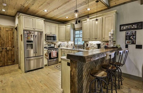 McCaysville Cabin | Brown Trout Lodge by Mountain Oasis | Fightingtown Creek Retreat