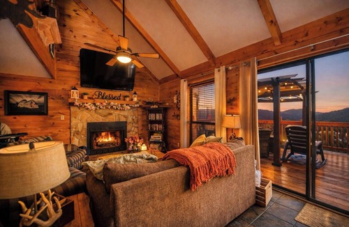 Almond Cabin | Bryson City Cabin | Hot Tub, Mtn Views | Sleeps 8
