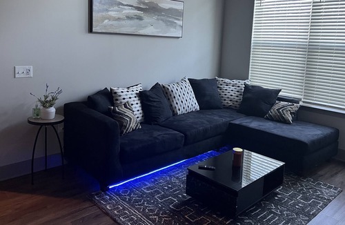 Lindbergh House | Buckhead Luxury 2bed 2bath Unit!!!