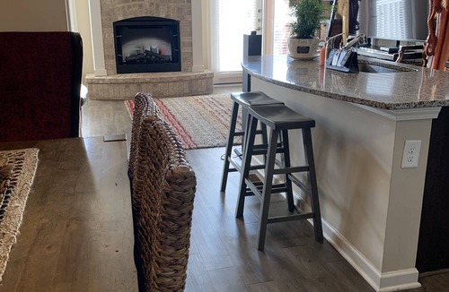 Ardmore Villa | Buckhead Piano💛 Villa (Nurse+family friendly)
