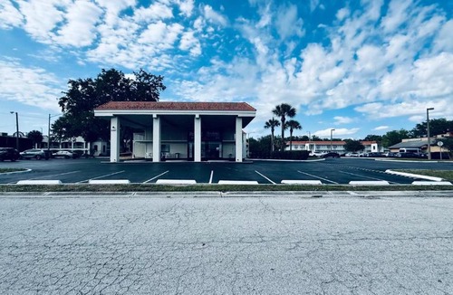 Kissimmee Hotel | Budget Disney Room Pool & Parking