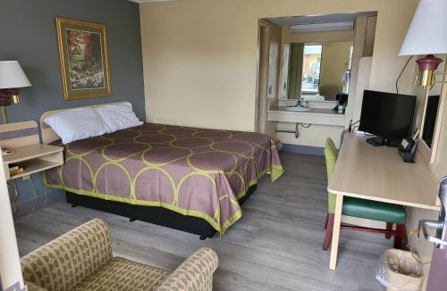 Bristol Hotel | Budget Host Inn Bristol
