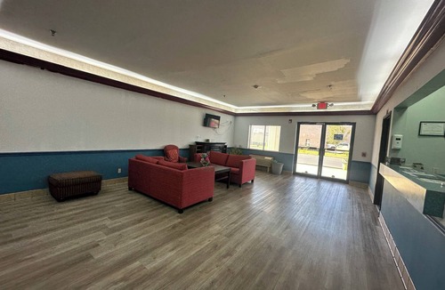 Barnesville Hotel | Budget Inn, Hwy 41
