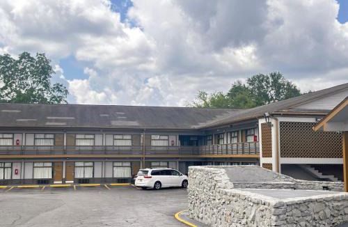 Jasper Hotel | Budget Inn