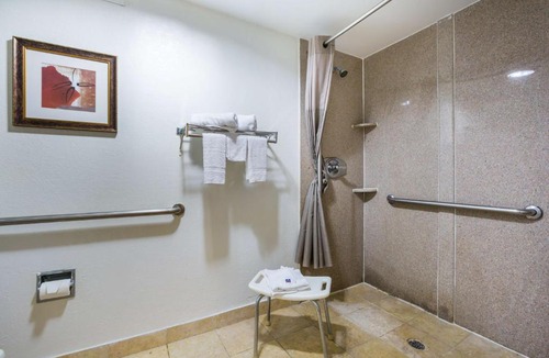 Cumberland Hotel | Budgetel Inns & Suites - Atlanta Galleria Stadium