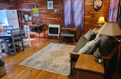 Jasper Cabin | Buffalo Trails Cabin, just a short drive to the Buffalo National River