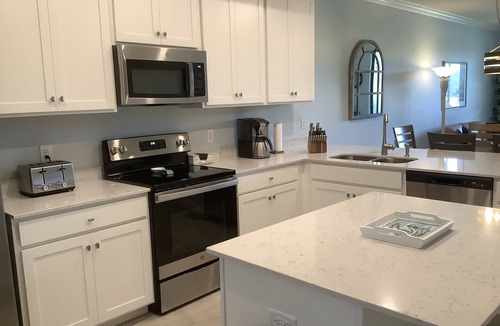 Lakewood Ranch Condo | Building in Lakewood Ranch? Need a temporary place to stay?