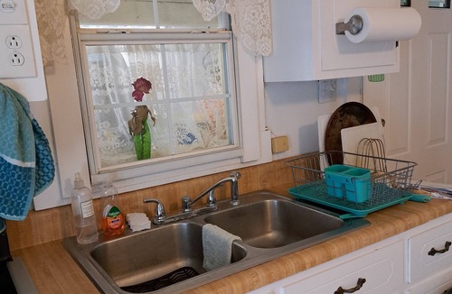 Flowery Branch House | Bungalow 3 minutes to the lake and boat ramp