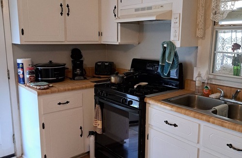 Flowery Branch House | Bungalow 3 minutes to the lake and boat ramp