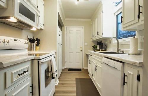Crescent Beach House | Bungalow Bliss ※ Beach Cottage Blocks From Ocean