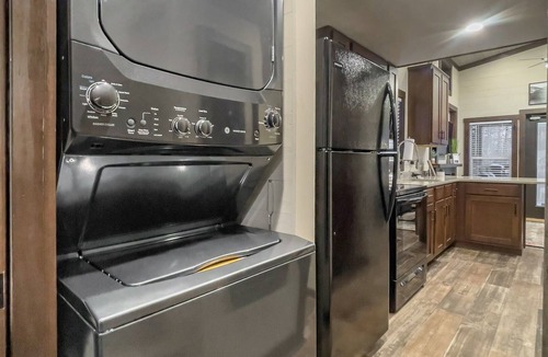 Monteagle Cabin | Bungalow by the Falls at The Retreat at Deer Lick Falls