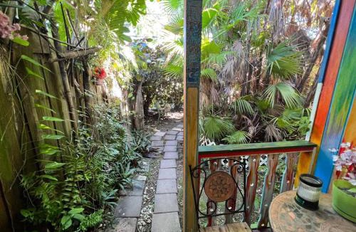 Cutler Bay House | Bungalow Oasis Central Location from Miami to Keys, Pets Welcome, Yard,Terrace, Free Fast WiFi & Cable