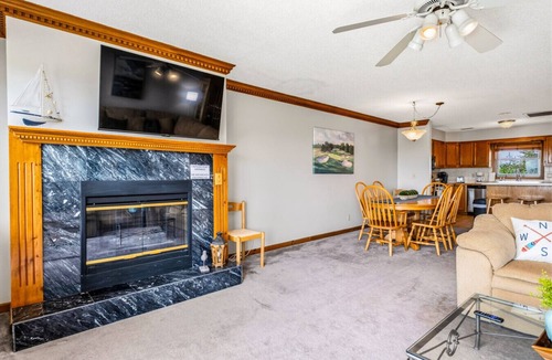 La Follette Condo | Bunkers & Boats: Ridge/Lake/Golf Views; Slip; 10