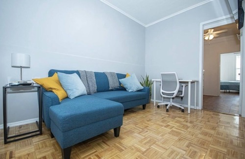 Queens Apartment | Bushwick King Bed Remote Office 4 Beds 20 Mins to Manhattan 24
