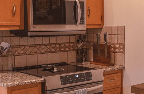 McDonough Cabin | Bustamante Ranch - Charming 3-bedroom cabin in brilliant McDonough
