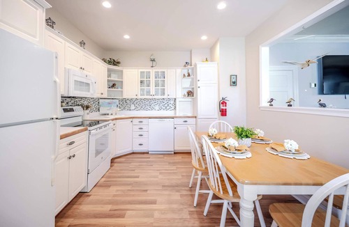Wildwood Crest House | Buttercup Belle - Luxe Victorian & Game Room