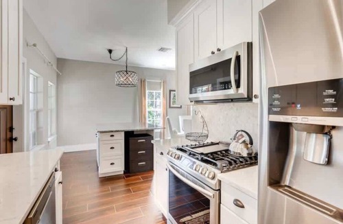 Grandview Heights House | Buttercup - Charming Home on Quiet Street Near the Convention Center