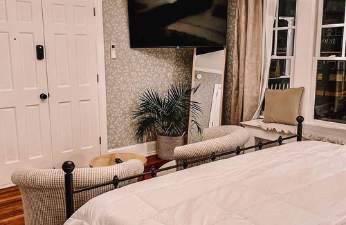 Cape May Hotel | Buttonwood Boutique Hotel Suite #1, Beach & Town