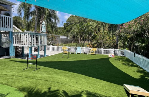 Crystal Beach House | By the Bay Getaway: stilted home, close to beaches, sponge docks, biking trail